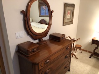 image-824298-walnut_chest-c9f0f.jpg