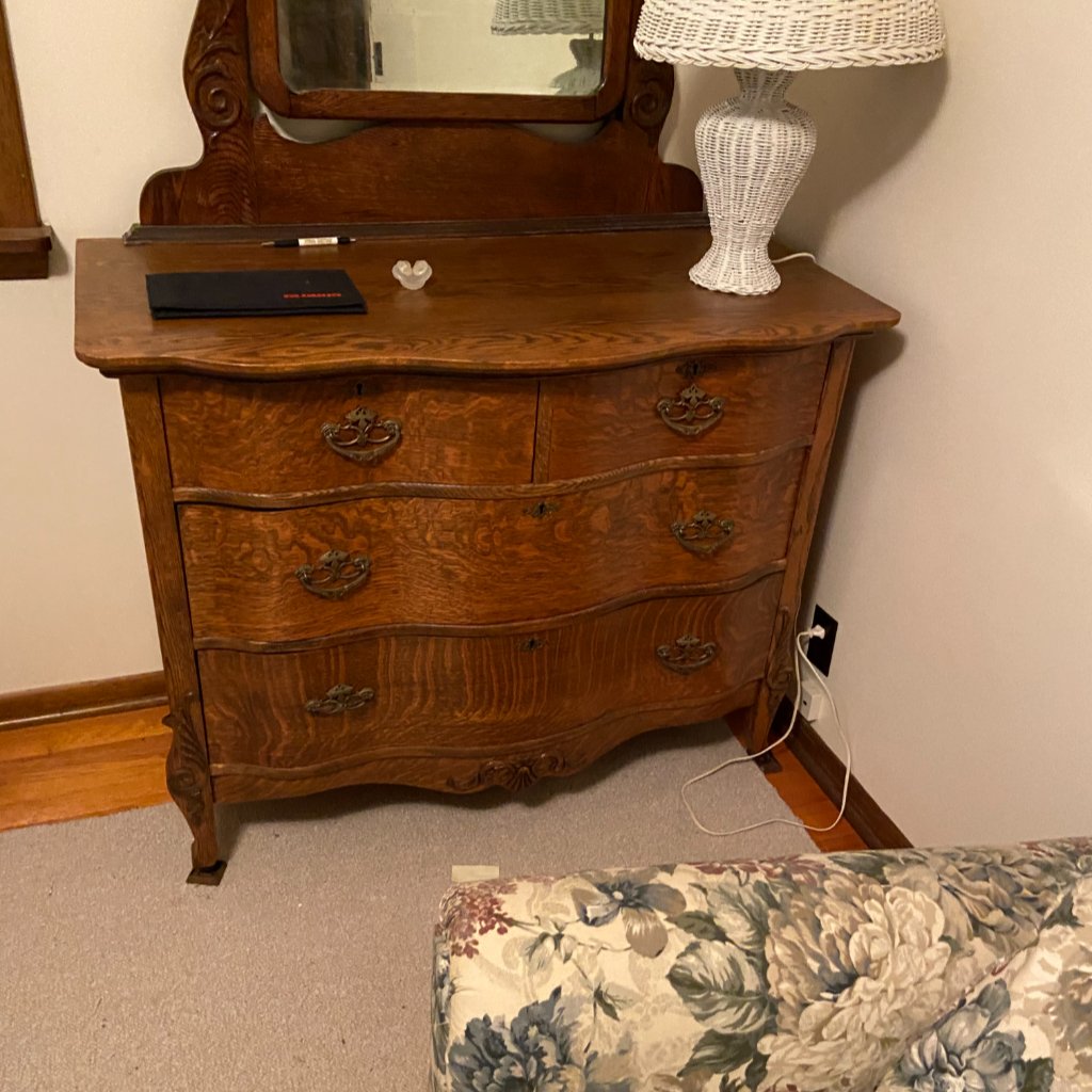 image-940500-dresser_2-c9f0f.w640.jpg